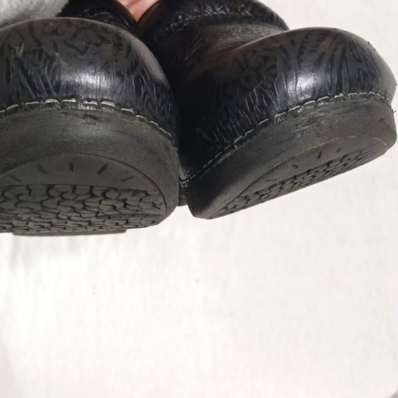 Dansko Tooled Pro XP Black Floral Slip Resistant Clogs Women's size Size… - Picture 11 of 12
